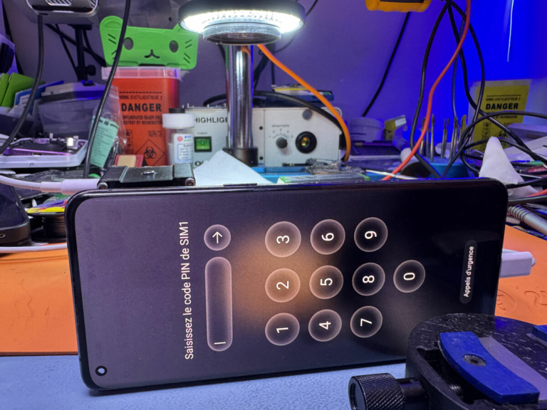 Démontage d'un OPPO Find X5 Pro pour intervention de récupération de données