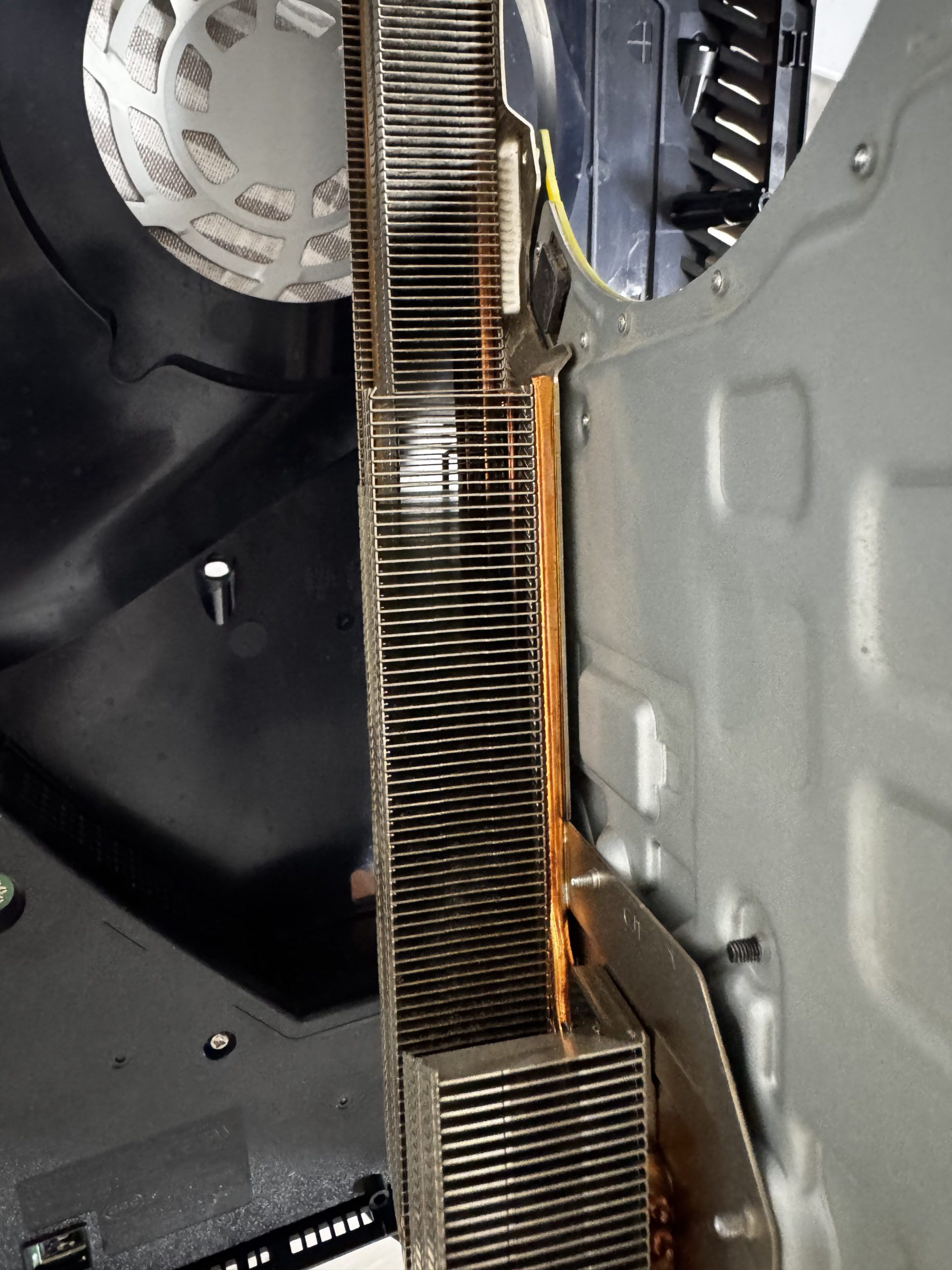Radiateur PS5 propre après nettoyage complet | ToFix Liège