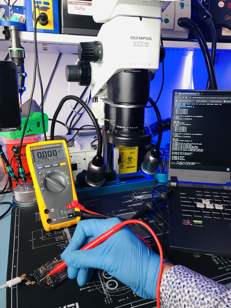 Poste de micro-soudure ToFix avec microscope et multimètre à Liège